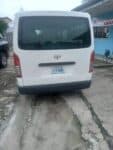 Toyota Hiace Hummer Bus B